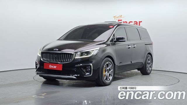 Kia Canival 2019 — photo 1