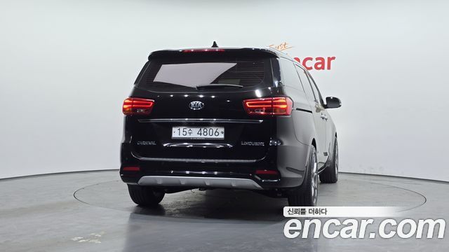 Kia Canival 2019 — photo 4