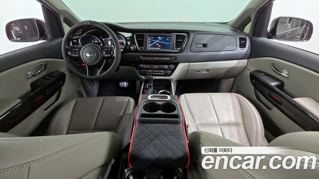Kia Canival 2019 — photo 7