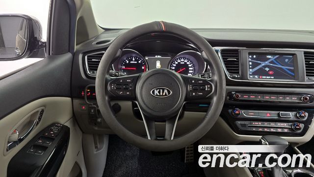 Kia Canival 2019 — photo 13
