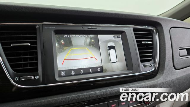 Kia Canival 2019 — photo 15