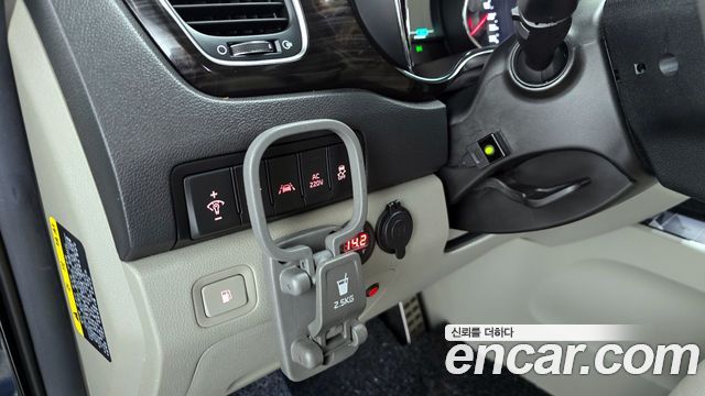 Kia Canival 2019 — photo 17