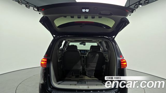Kia Canival 2019 — photo 20