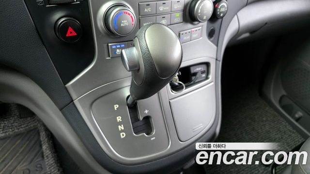 Hyundai Starex 2014 — photo 9