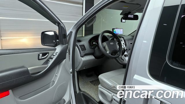 Hyundai Starex 2014 — photo 10