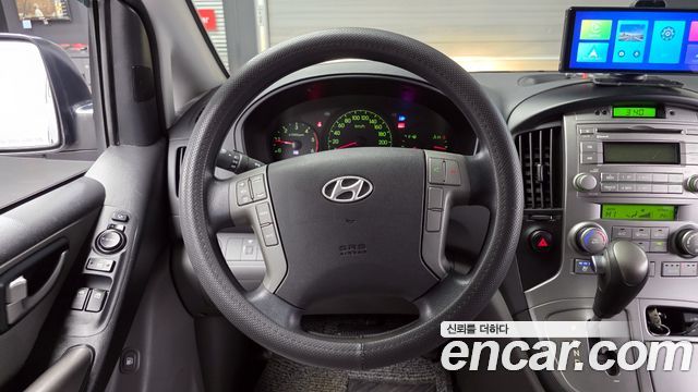 Hyundai Starex 2014 — photo 13
