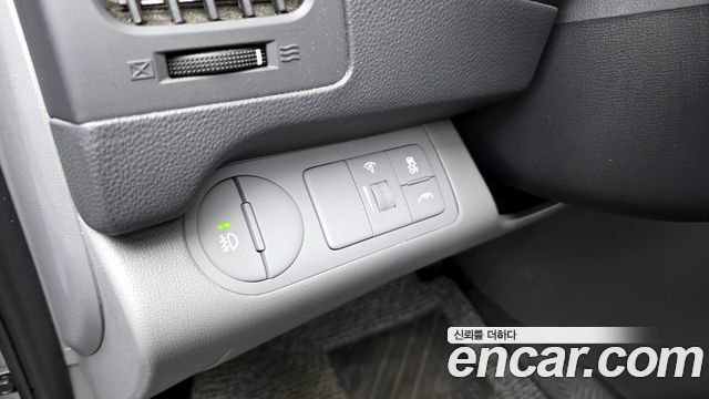 Hyundai Starex 2014 — photo 15