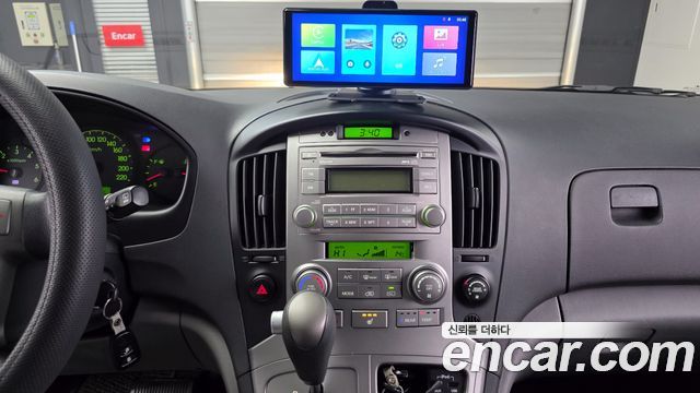 Hyundai Starex 2014 — photo 18