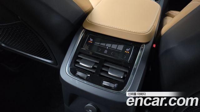 Volvo XC90 2022 — photo 19