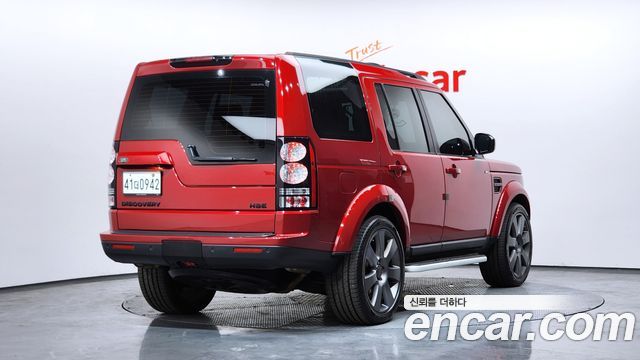 Land Rover Discovery 2016 — photo 2