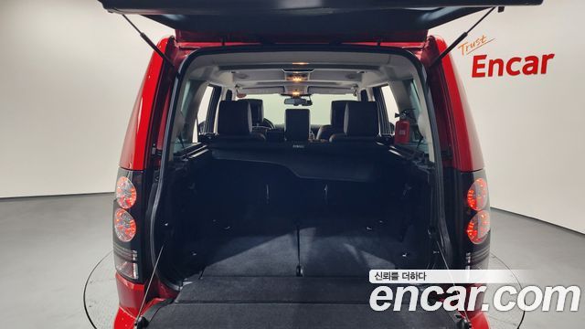 Land Rover Discovery 2016 — photo 20