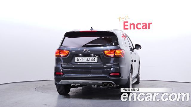 Kia Sorento 2018 — photo 4