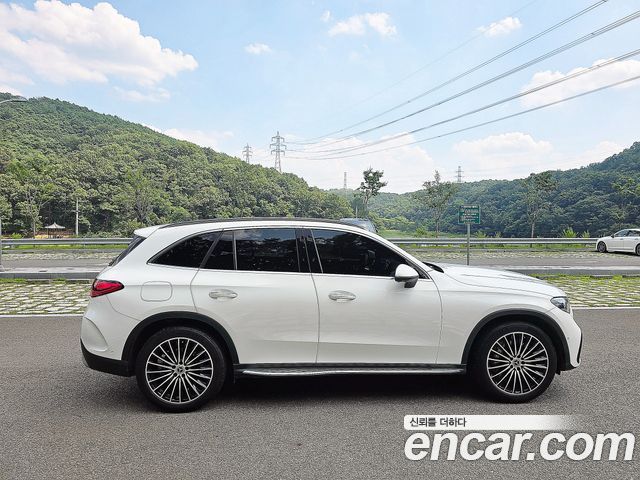 Mercedes-Benz GLC-Class 2023 — photo 4
