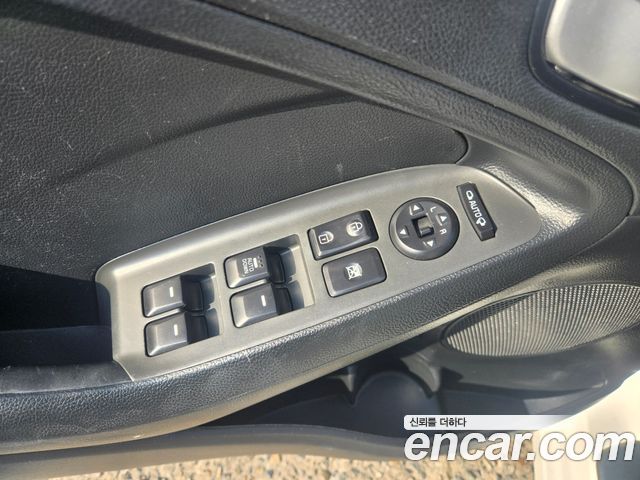 Kia K3 2018 — photo 14