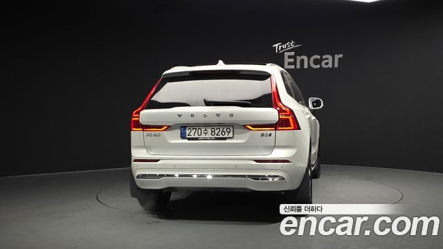 Volvo XC60 2025 — photo 4