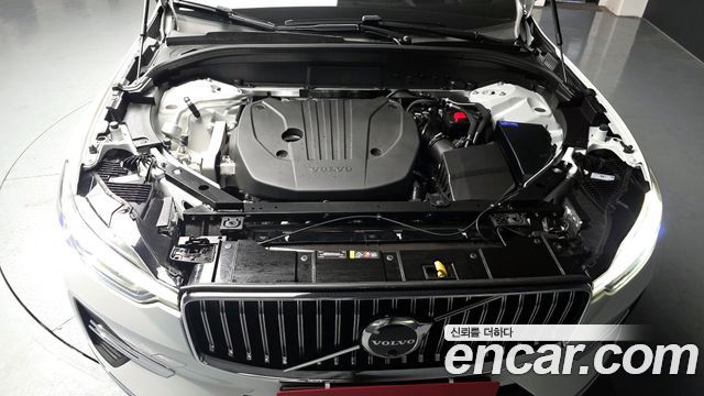 Volvo XC60 2025 — photo 6