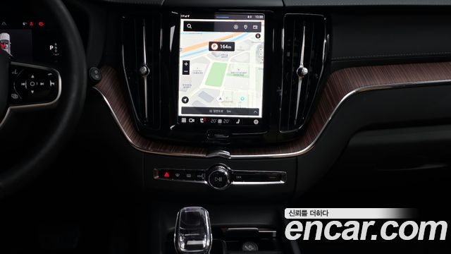 Volvo XC60 2025 — photo 14