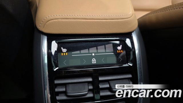 Volvo XC60 2025 — photo 19