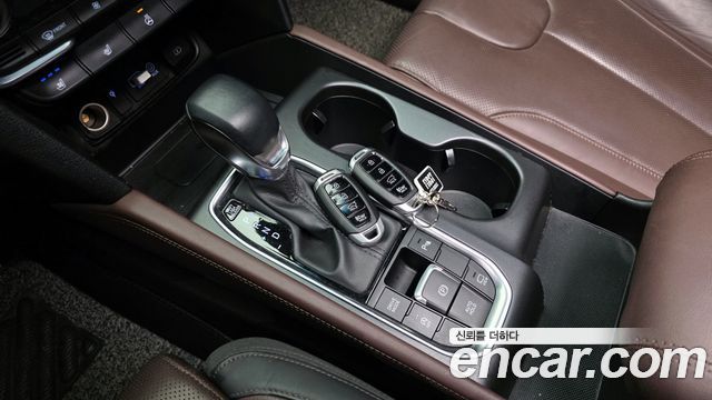 Hyundai Santafe 2019 — photo 9
