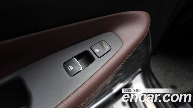 Hyundai Santafe 2019 — photo 18