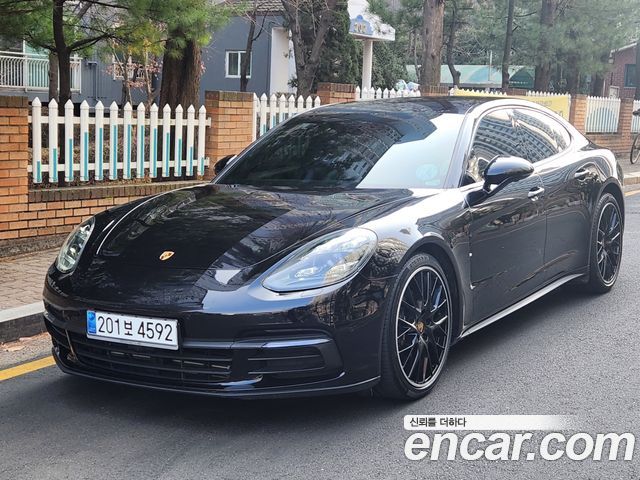Porsche Panamera 2020 — photo 1