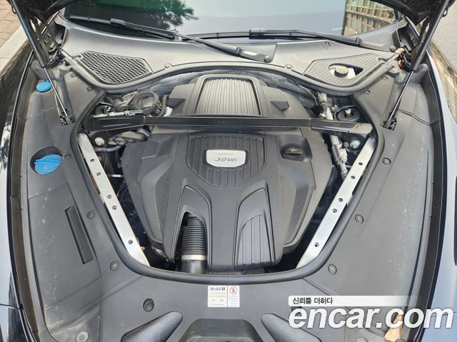 Porsche Panamera 2020 — photo 10