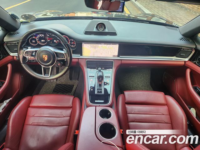Porsche Panamera 2020 — photo 11