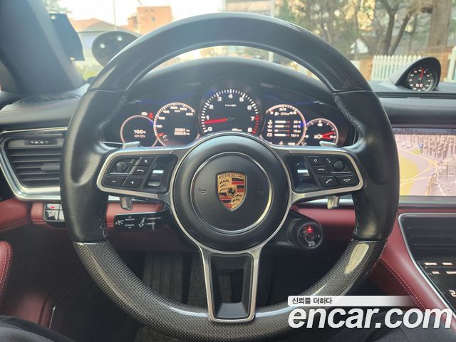 Porsche Panamera 2020 — photo 17