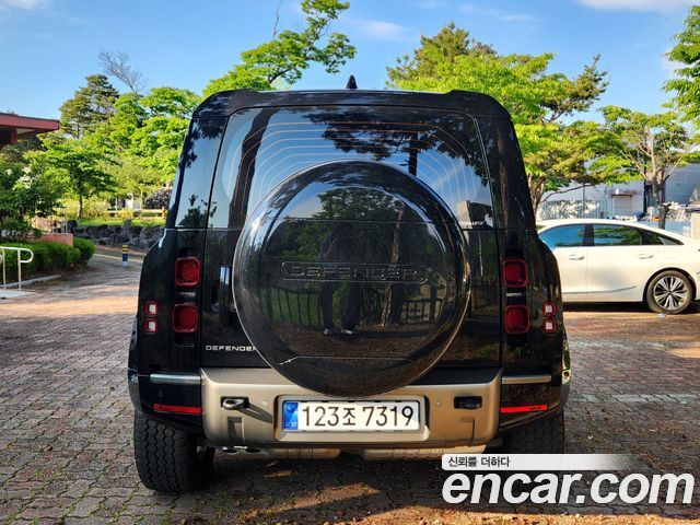 Land Rover Defender 2025 — photo 5