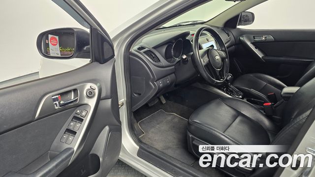 Kia Porte 2013 — photo 11