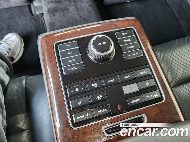 Hyundai Equus 2014 — photo 16