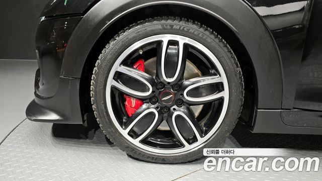 Mini Cooper Convertible 2019 — photo 5