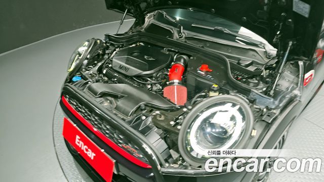 Mini Cooper Convertible 2019 — photo 6