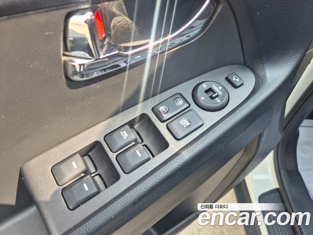 Kia Sportage 2012 — photo 7