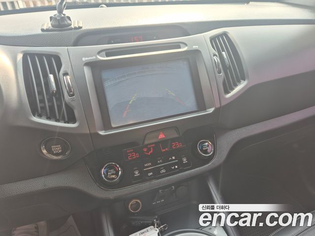 Kia Sportage 2012 — photo 11