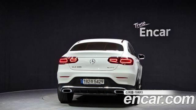Mercedes-Benz GLC-Class 2023 — photo 4