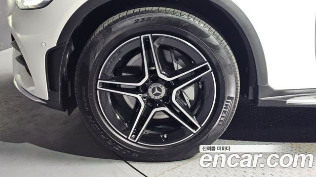 Mercedes-Benz GLC-Class 2023 — photo 5