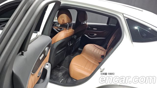 Mercedes-Benz GLC-Class 2023 — photo 12