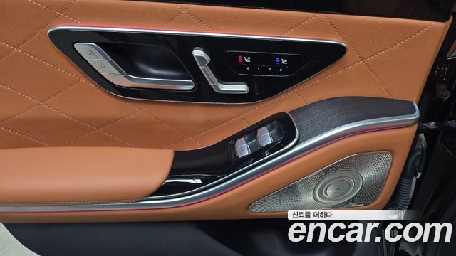 Mercedes-Benz S-Class 2022 — photo 18