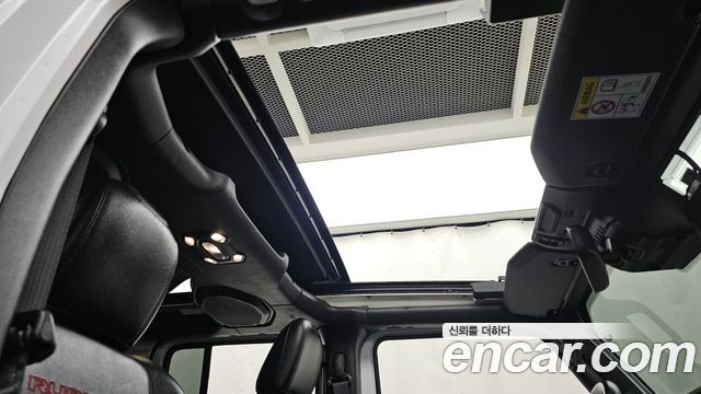 Jeep Wrangler 2022 — photo 17