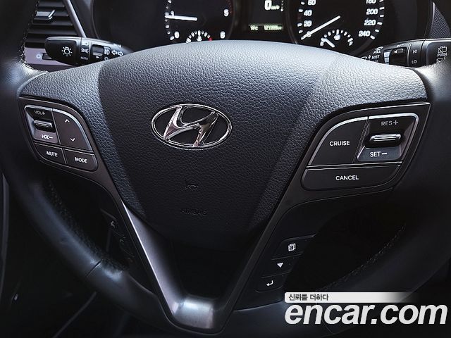 Hyundai Santafe 2016 — photo 15