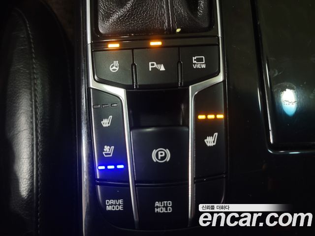 Kia K7 2018 — photo 10