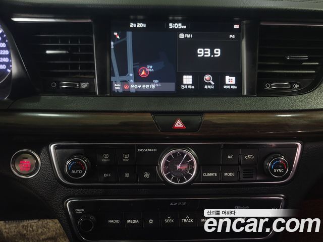 Kia K7 2018 — photo 13