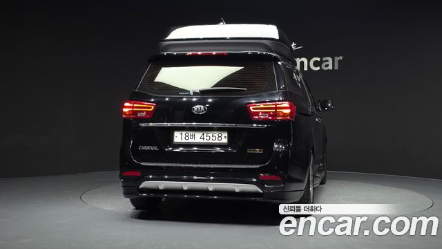 Kia Canival 2019 — photo 4