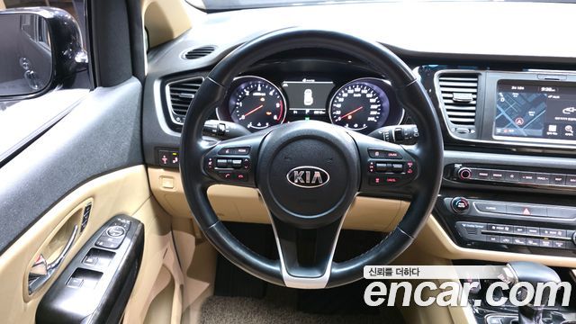 Kia Canival 2019 — photo 13