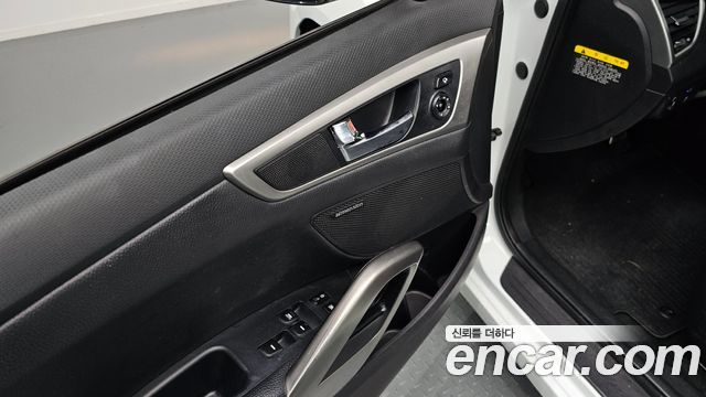 Hyundai Veloster 2012 — photo 20