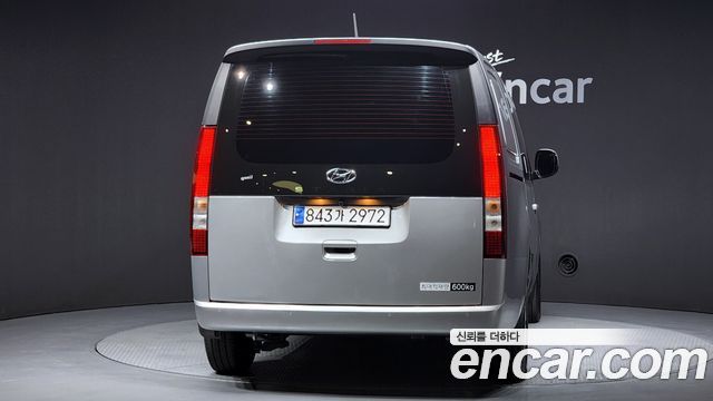 Hyundai Staria 2024 — photo 4