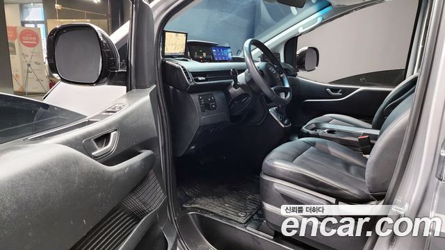 Hyundai Staria 2024 — photo 11