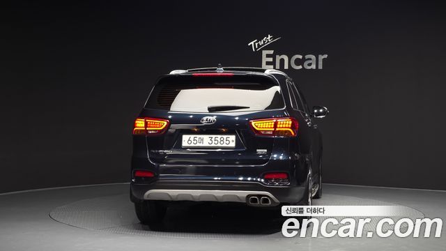 Kia Sorento 2018 — photo 4