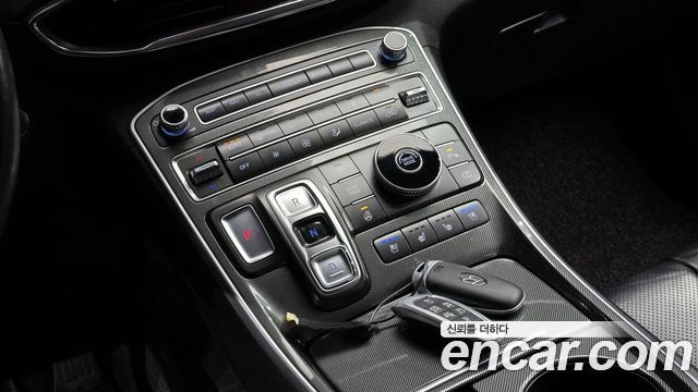 Hyundai Santafe 2021 — photo 9